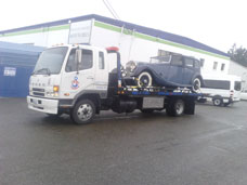 Flatbed-Tow-Truck-Downtown-Seattle-WA