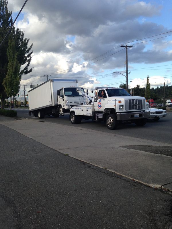 Towing-Port-of-Seattle-Vehicles