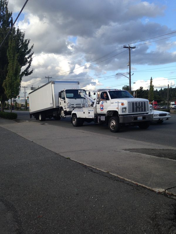 auto-transport-white-center-wa