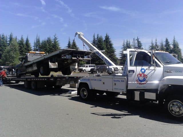 Heavy-Duty-Tow-Truck-West-Seattle-WA