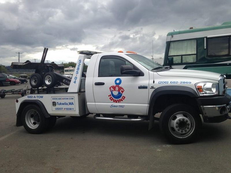 Car-Accident-Tow-Trucks-West-Seattle-WA