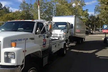 Professional Georgetown commercial towing in WA near 98108