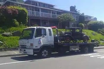 Professional Georgetown flatbed towing in WA near 98108