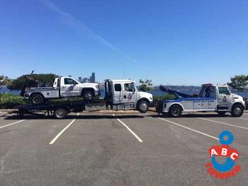 Flatbed-Tow-Truck-Boulevard-Park-WA