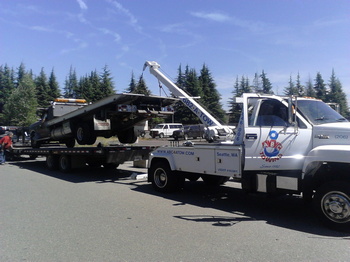Flatbed-Tow-Truck-Downtown-Seattle-WA