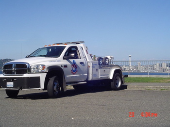 Expert Redmond flatbed towing in WA near 98008