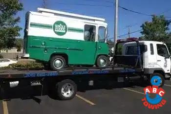 Efficient Sumner food truck towing in WA near 98352