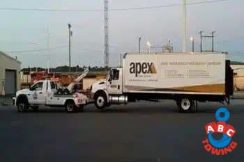 Fast Mercer Island heavy equipment towing in WA near 98040