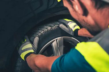 Columbia City flat tire replacement specialists in WA near 98118