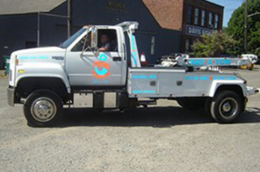 Redmond impound towing professionals in WA near 98008