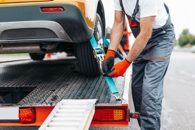 Port Of Seattle car tow company in WA near 98111